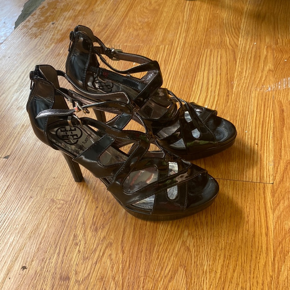 Daisy Fuentes heels womens